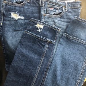 2 pair Hollister destroy jeans 5L 27w 35L